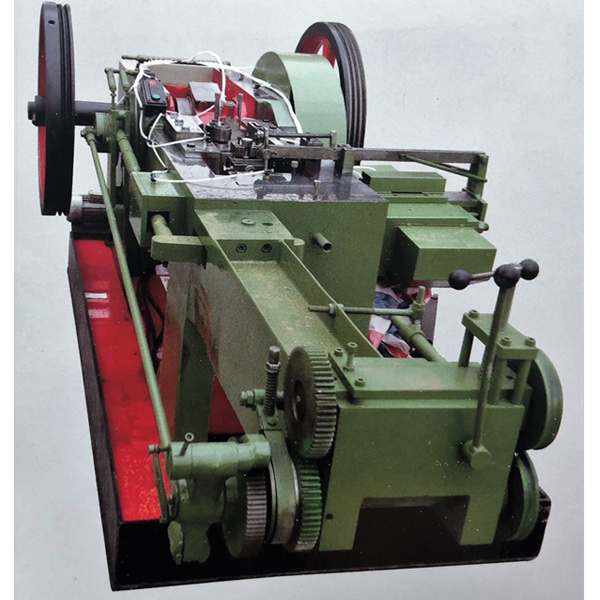 Автоматическая красная штамповочная машина